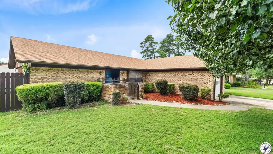 3 Autumn Circle, Wake Village, TX 75501 - Image #2