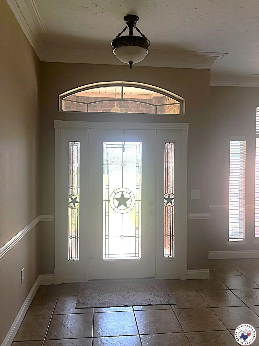 122 Corley Circle, Wake Village, TX 75501 - Image #2