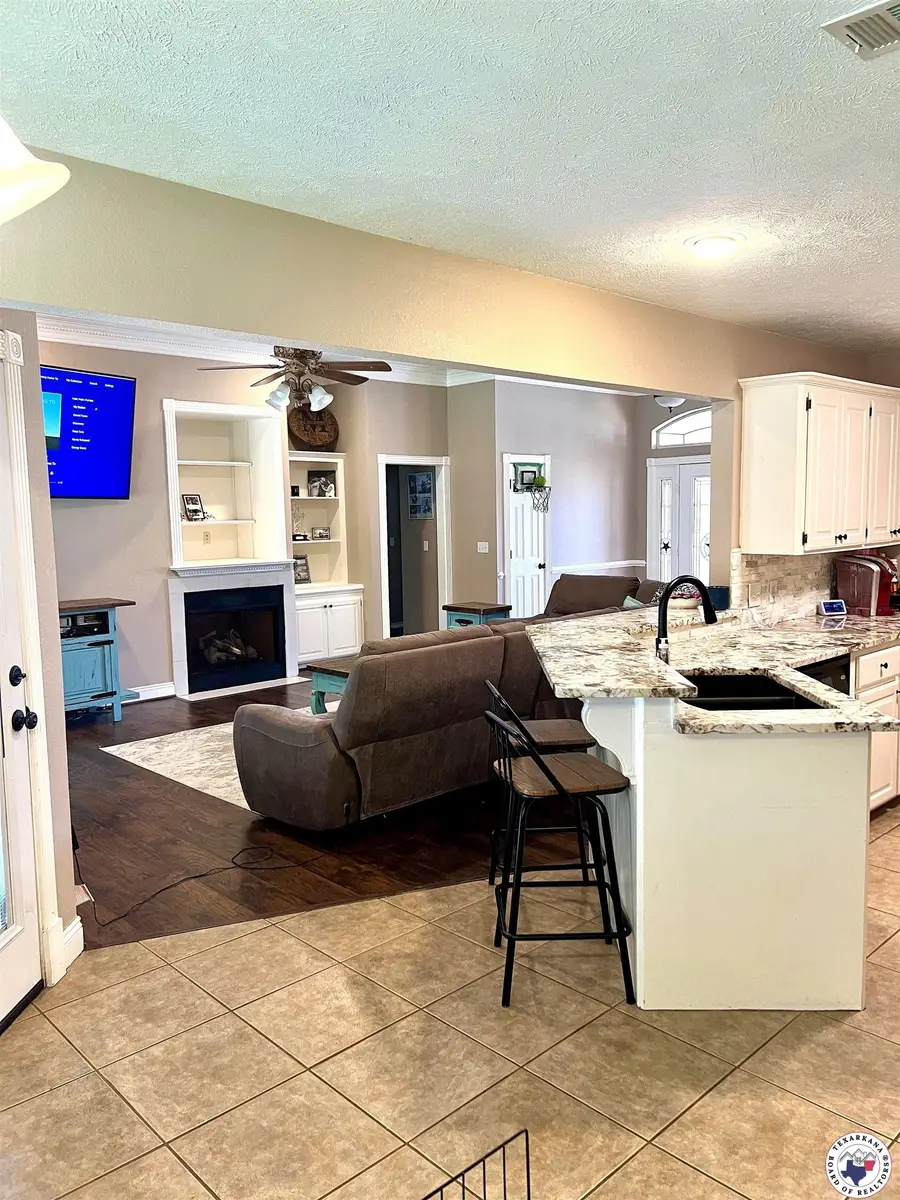 122 Corley Circle, Wake Village, TX 75501 - Image #3