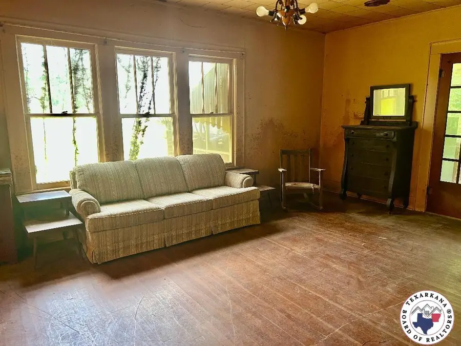 412 Loop 236, Queen City, TX 75572 - Image #2