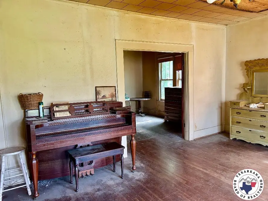 412 Loop 236, Queen City, TX 75572 - Image #3