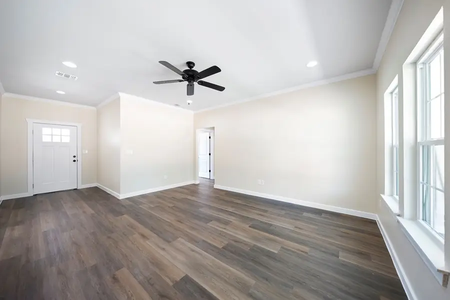 115 Village Place, Wake Village, TX 75501 - Image #3