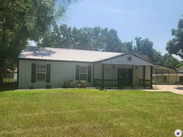 826 Redwater Rd, Texarkana, TX 75501