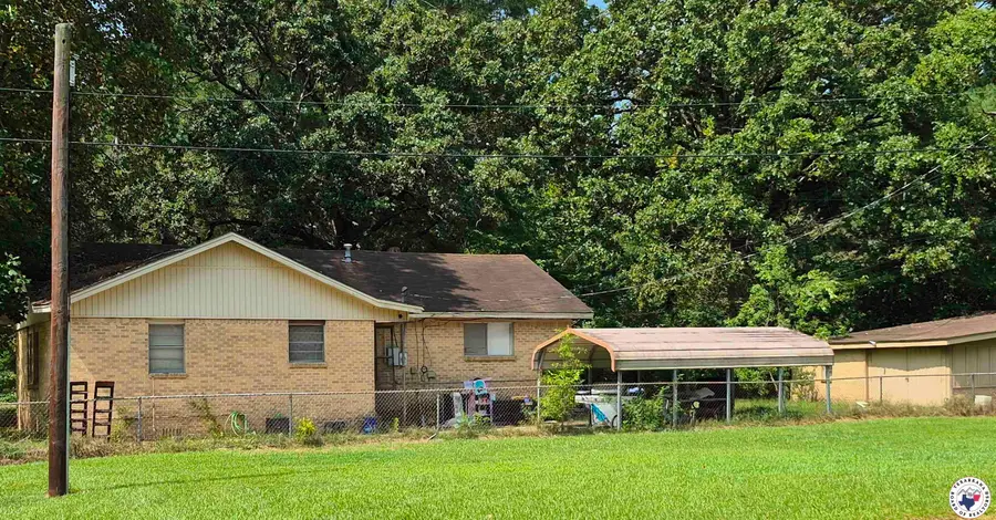 119 Roosevelt, Hooks, TX 75561 - Image #2