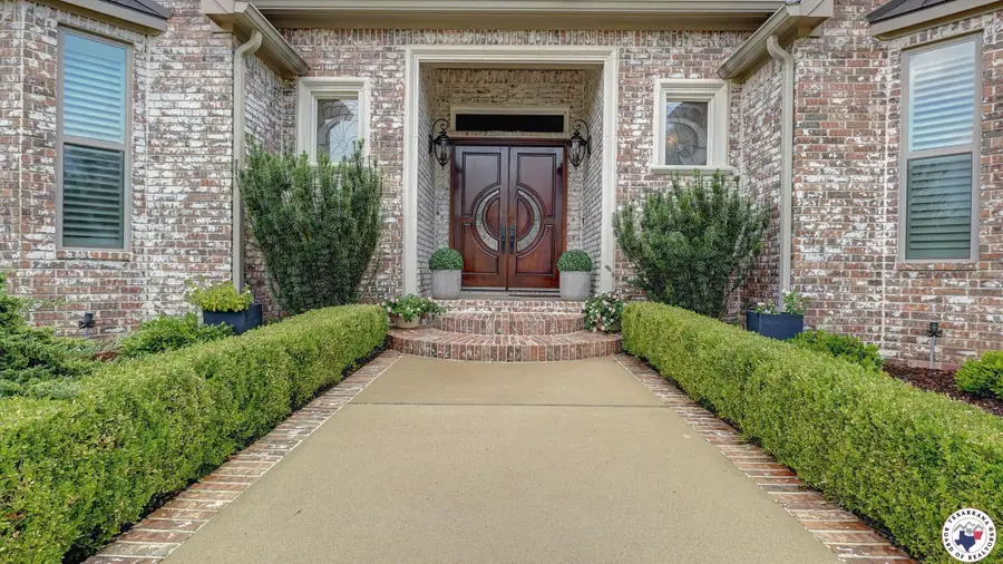 906 Fleming Drive, Mount Pleasant, TX 75456 - #3
