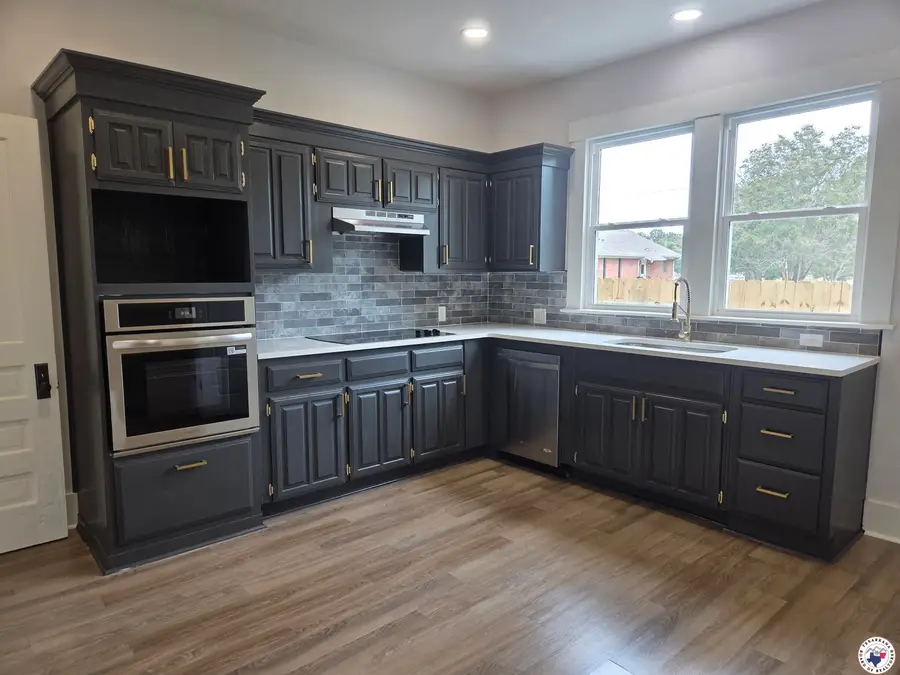 116 W Ave C, Hope, AR 71801 - Image #2