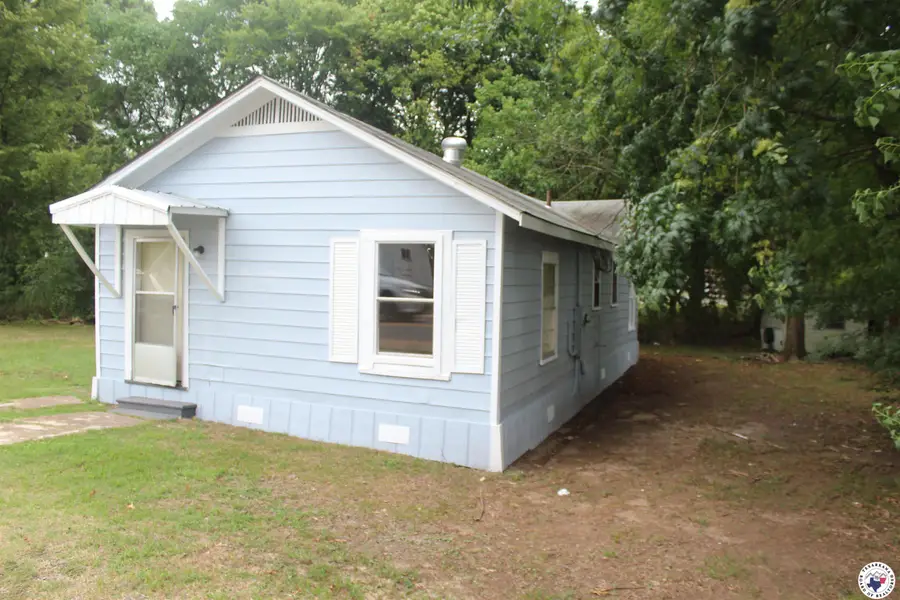 801 Springhill Dr, Hope, AR 71801 - Image #2