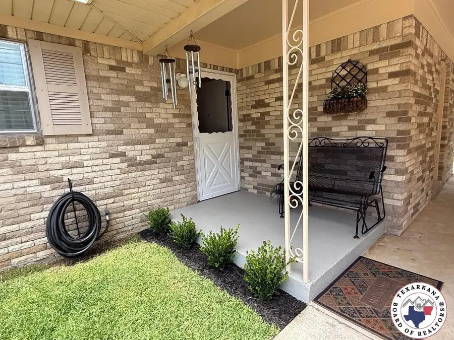 106 Hall St, New Boston, TX 75570 - Image #2