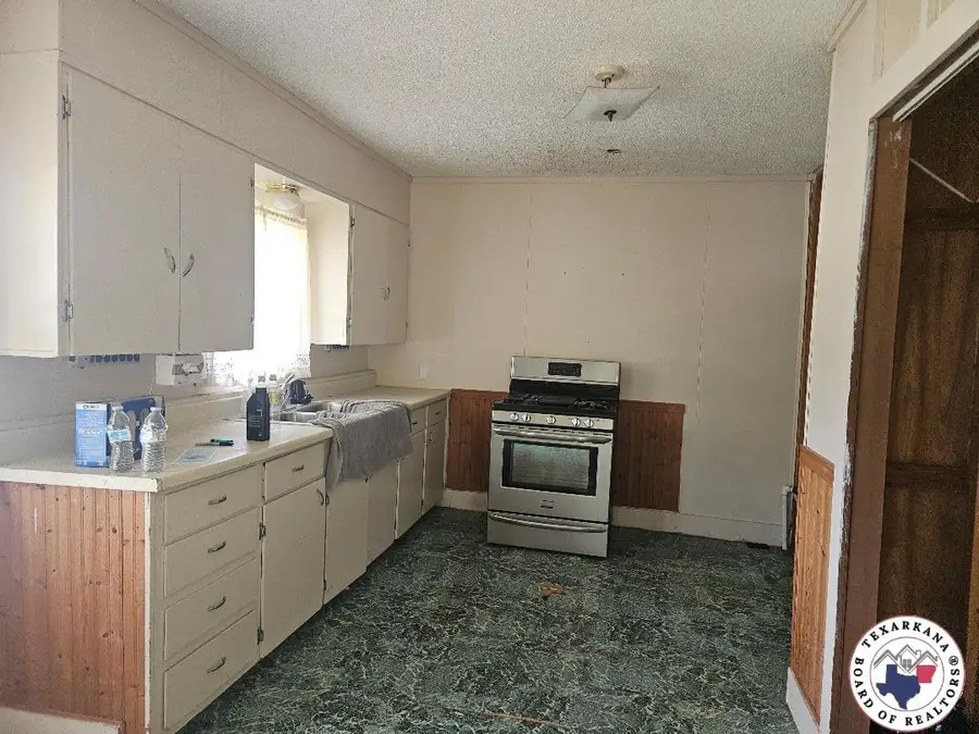 701 1/2 Holly St, Atlanta, TX 75551 - Image #3