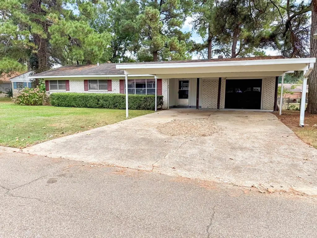 810 Hawkins Ave, Wake Village, TX 75503 - Image #1