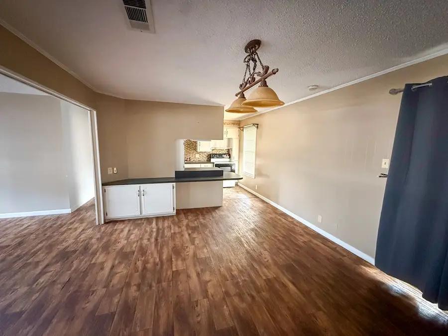 810 Hawkins Ave, Wake Village, TX 75503 - Image #2