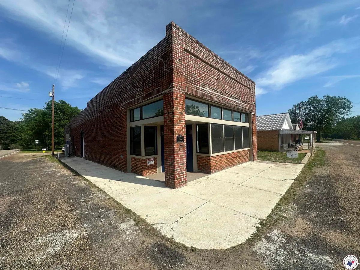 100 Central Avenue, Marietta, TX 75566 - Image #1