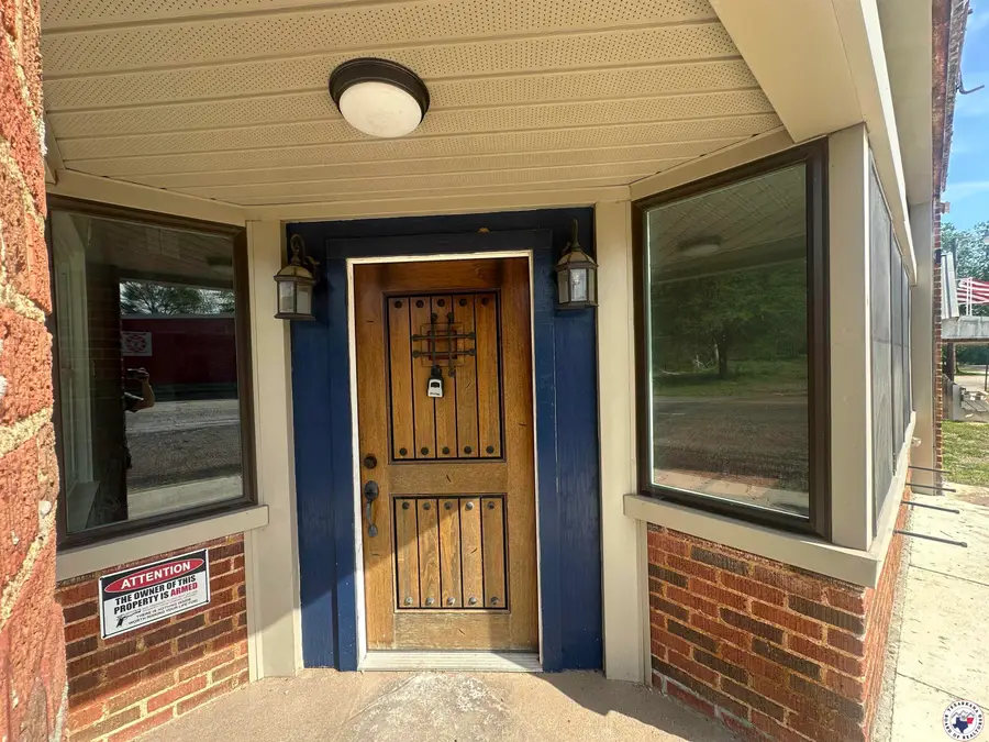 100 Central Avenue, Marietta, TX 75566 - Image #3