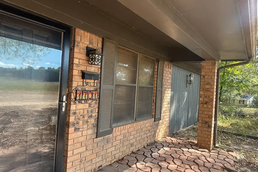 101 Oakwood Trl., Atlanta, TX 75551 - Image #3