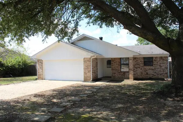 107 Lampasas Way, Wake Village, TX 75501