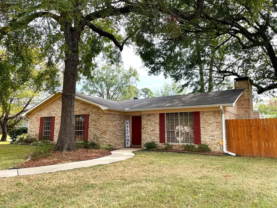 201 Pine Forest, Wake Village, TX 75501 - Image #2