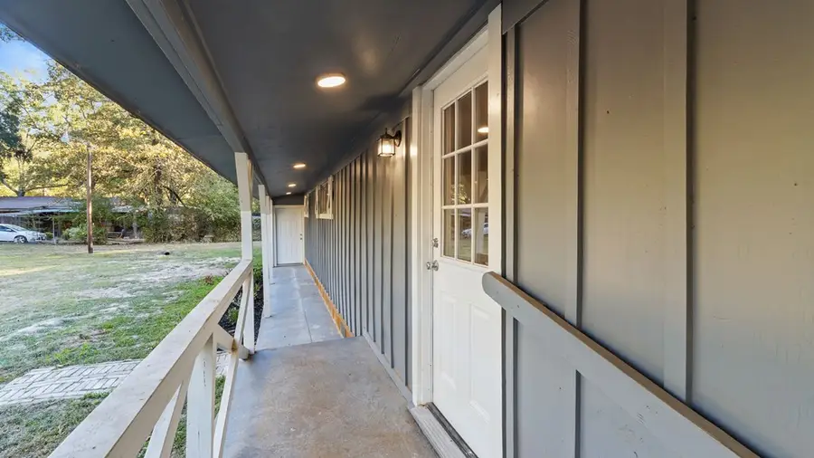 384 Lake Breeze Dr, Texarkana, TX 75501 - Image #2