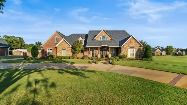 301 W Beaver, Texarkana, TX 75501