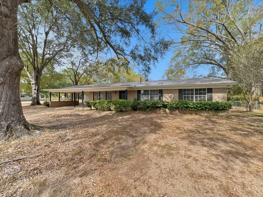 101 Redwood Dr, Texarkana, TX 75501 - Image #2