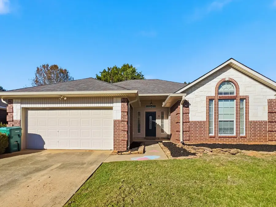 16 Pecan Valley Cir, Nash, TX 75569 - Image #2