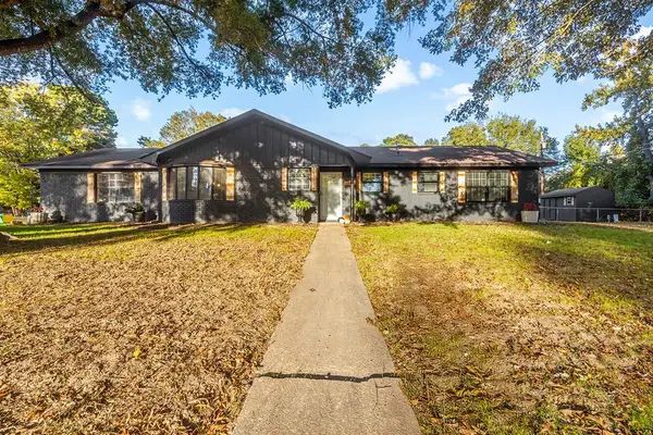 204 Arroyo Dr, Texarkana, TX 75503