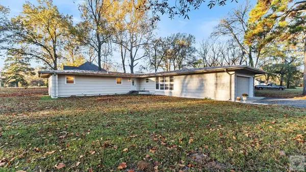 207 Bledsoe, DeKalb, TX 75559