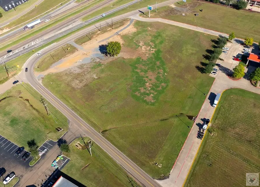 1016 N Center St, New Boston, TX 75570 - Image #2