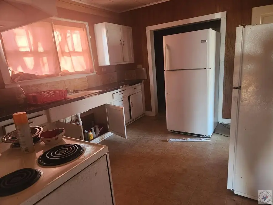 211 East 10th, Hooks, TX 75561 - Image #3