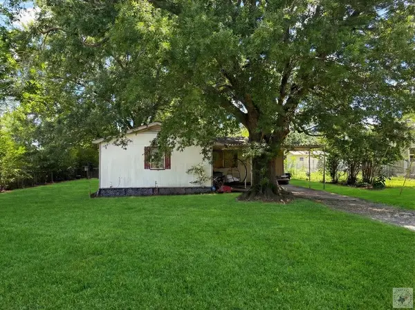 1003 Brooks, New Boston, TX 75570