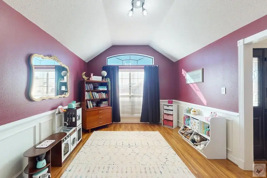 140 Corley Circle, Wake Village, TX 75501 - Image #3