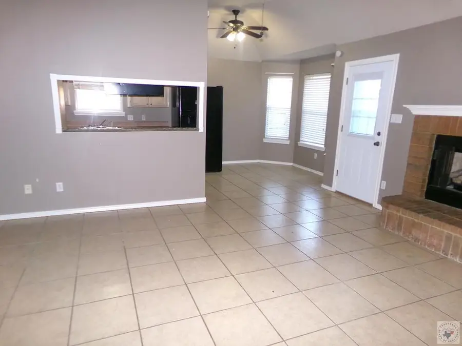 61 Green Oak Circle, Nash, TX 75569 - Image #3