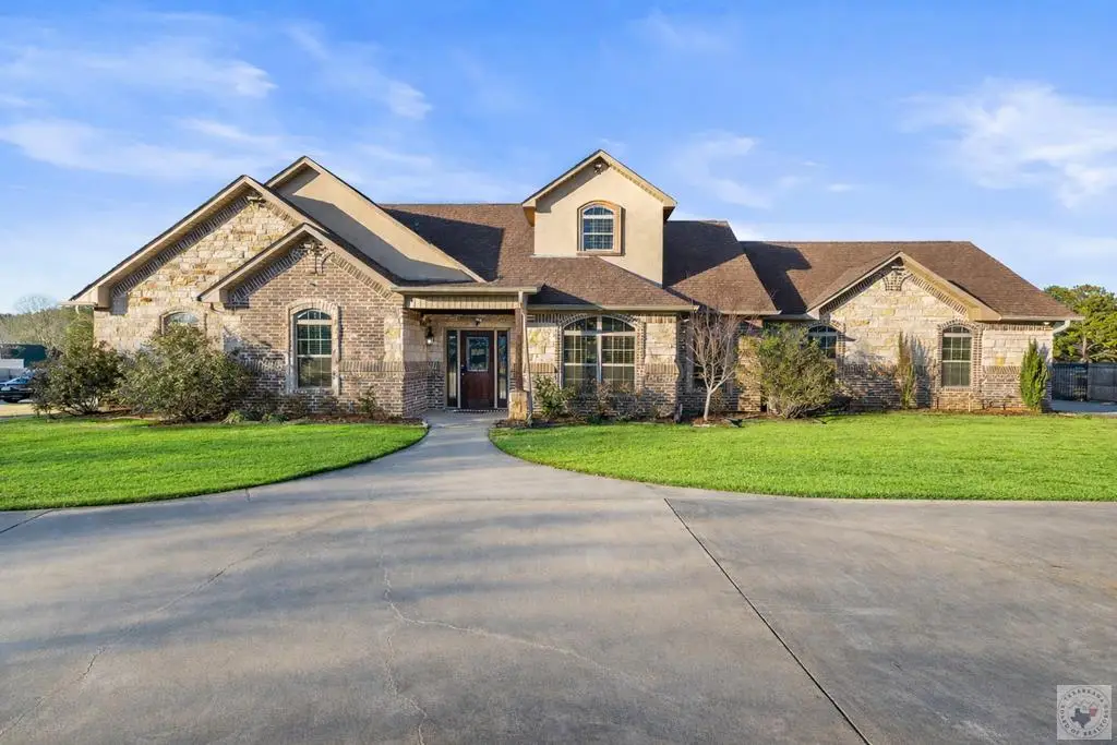 2604 Holly Dr., Texarkana, TX 75501 - Image #1