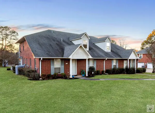 5 Valley View Cir, Texarkana, TX 75503