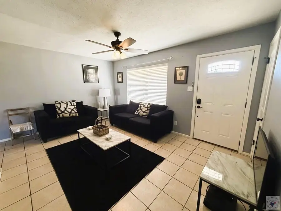 4809 Parkland Dr, Texarkana, AR 71854 - #3