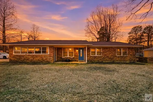 317 Maryland Dr, Texarkana, TX 75501