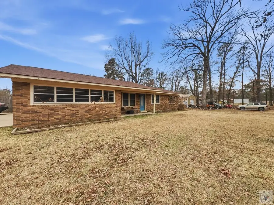 317 Maryland Dr, Texarkana, TX 75501 - #2