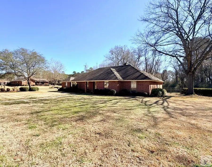 420 Wake Forest Dr, Wake Village, TX 75501 - #3