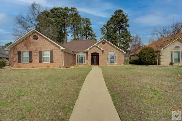 122 Corley Circle, Wake Village, TX 75501