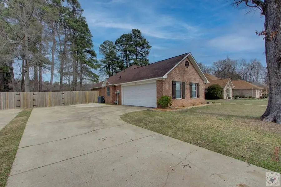 122 Corley Circle, Wake Village, TX 75501 - #3