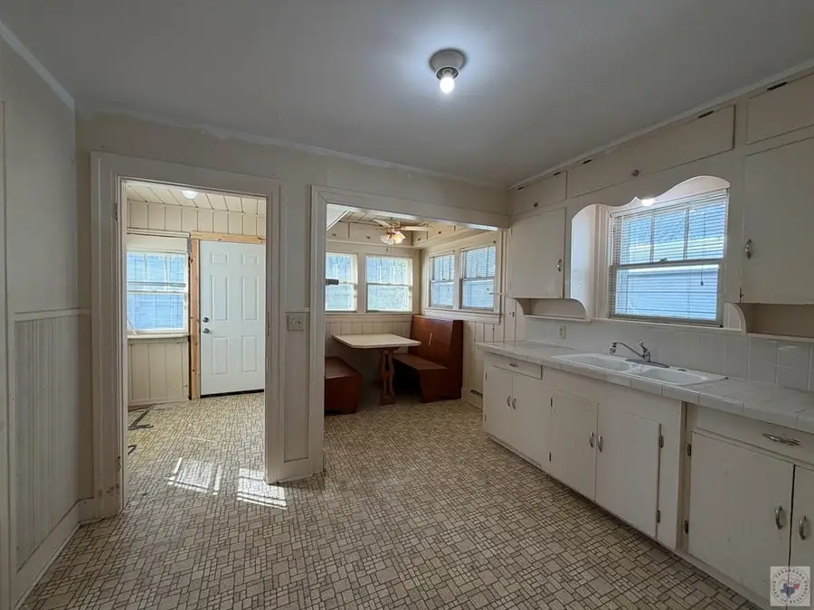 1311 Garland Ave, Texarkana, AR 71854 - #3