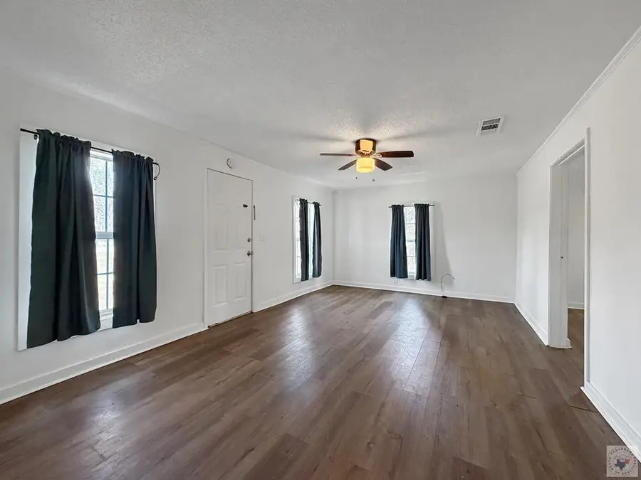 500 E Front St, Naples, TX 75568 - #3