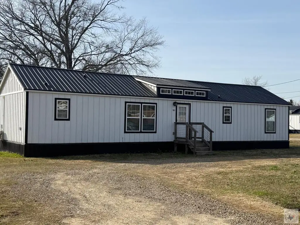 100-102 Saddlebrooke Dr, De Kalb, TX 75559 - #1