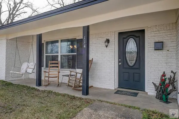 114 S Johnson, DeKalb, TX 75559