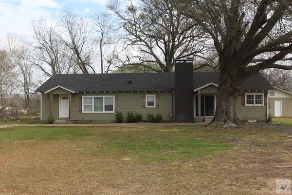 2615 Leopard Dr, Texarkana, TX 75501