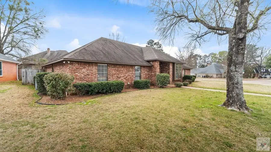 3402 Williamsburg Ln, Texarkana, TX 75503 - #2