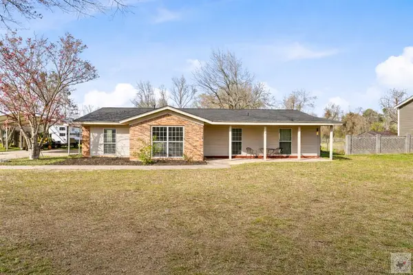 1301 E Avenue A, Hooks, TX 75561