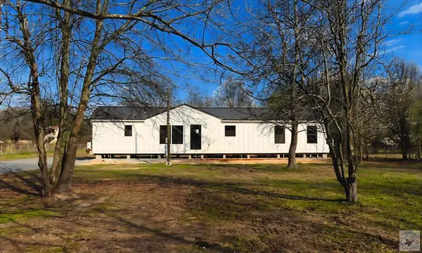 204 Browning, Hooks, TX 75561