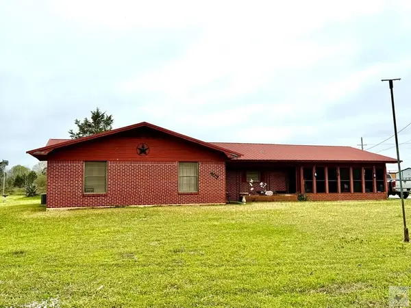 409 Sixth St, Queen City, TX 75572