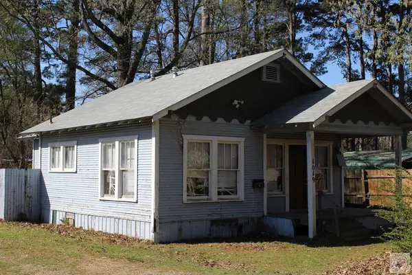 1019 Park Drive, Hope, AR 71801