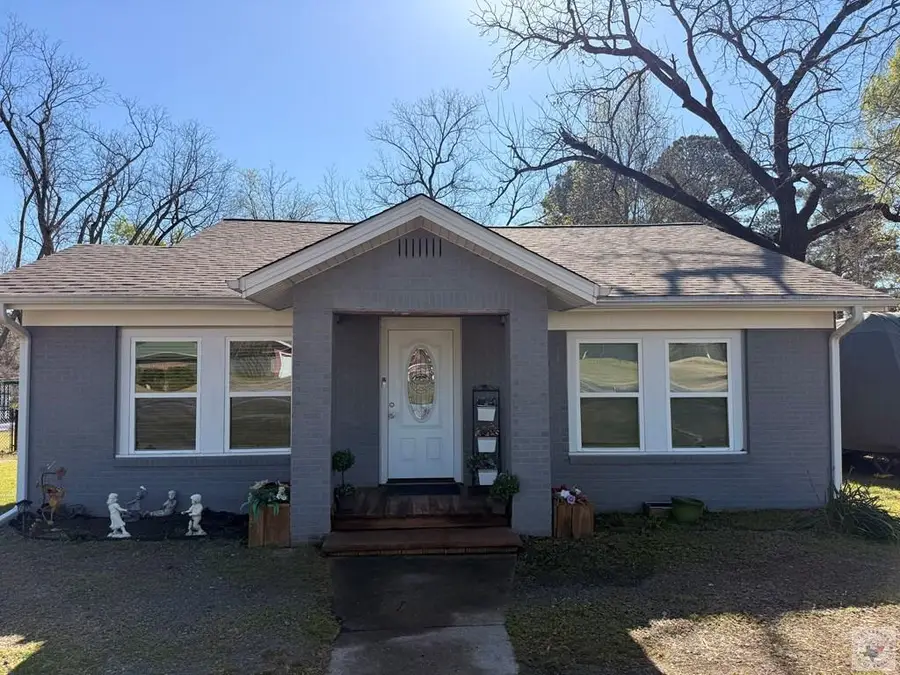 417 S Runnels, De Kalb, TX 75559 - #2